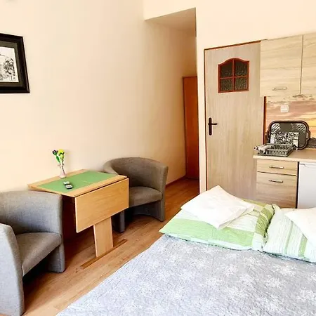 Moris 2 Goscinne Проживание в семье *