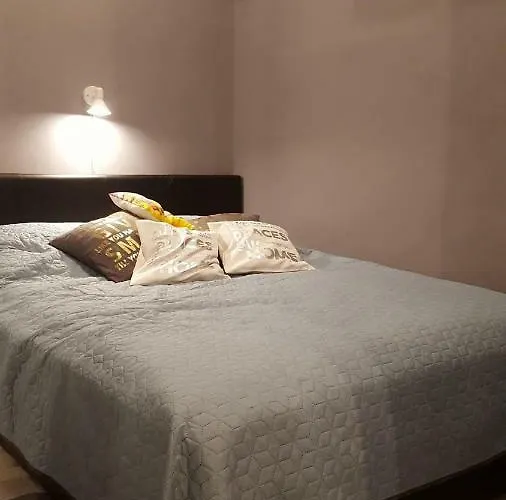 Moris 2 Goscinne Rum i privatbostad